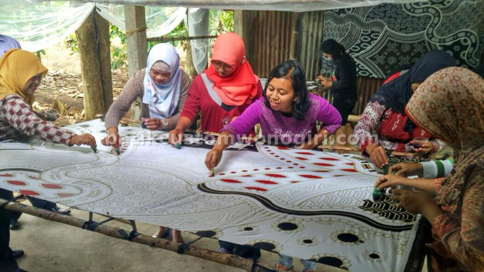 Pewarnaan Manual Kolektif