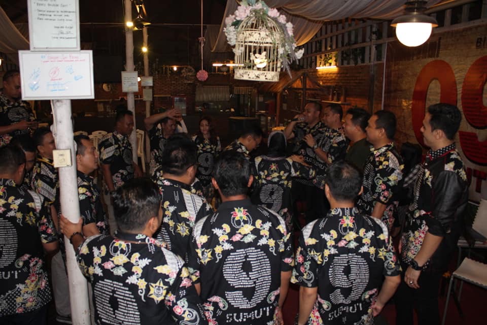 Batik Custom untuk Komunitas